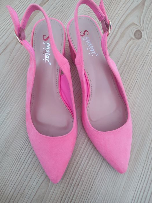 Czółenka na słupku 40