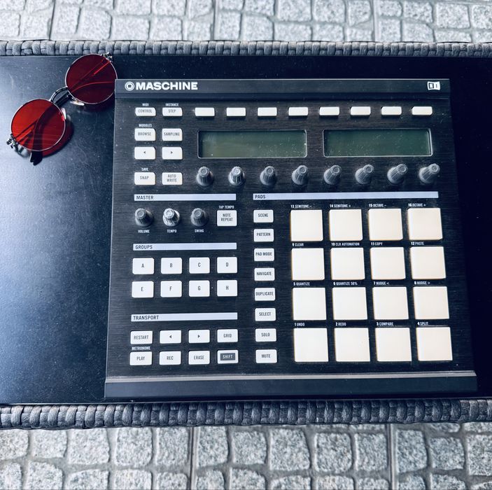 Native Instruments Maschine MK I - stacja do robienia muzyki