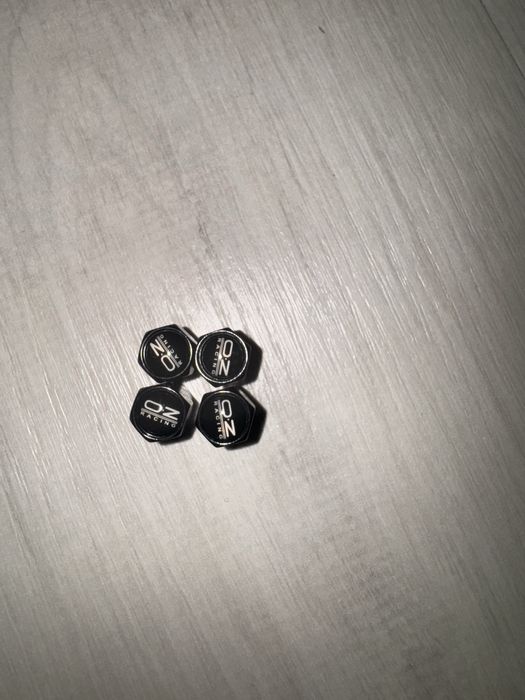 Tampas OZ para roda de carro