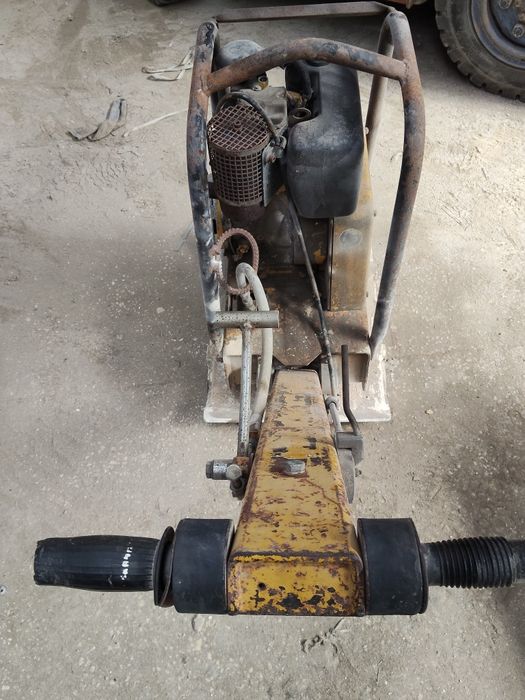 Placa vibratória/ compactador