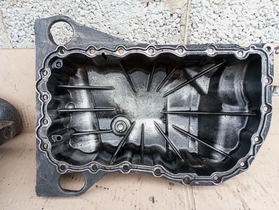 Піддон поддон Масляний 1.9 Dci Volvo v40