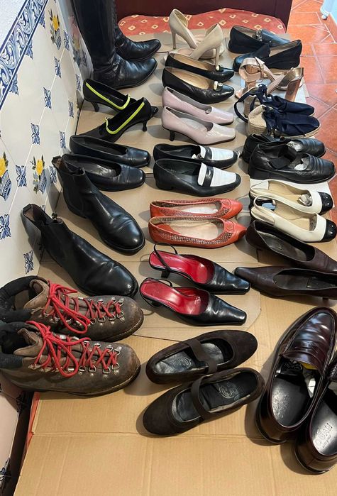 Sapatos, maioria em pele - bom valor