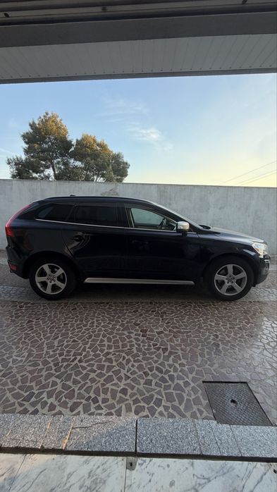 Volvo XC60 2011 R-Design D3
