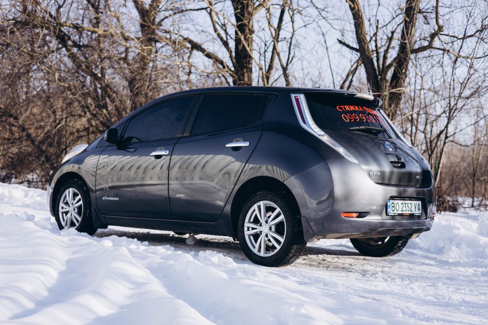 Авто Nissan Leaf