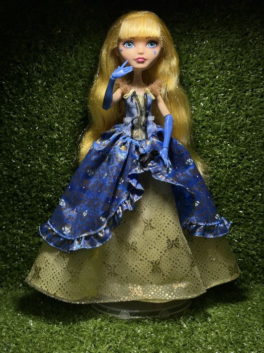Thronecoming Blondie Lockes  Ever After High