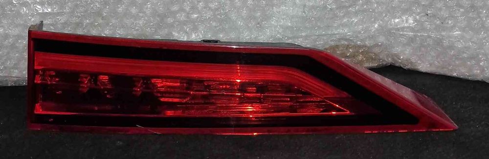 Farolim da Mala Direito 32228905 - VOLVO V60 II