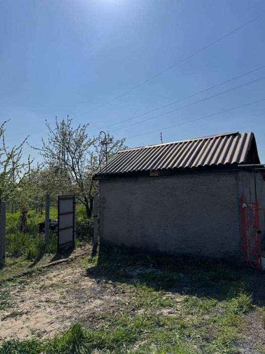 Продаж дачного будинку з ділянкою 7 соток, 16 кв. м