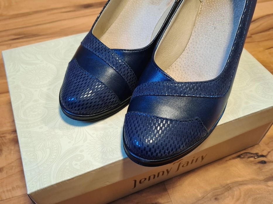 Półbuty damskie na koturnie roz 38, wkł.wew. 25 cm