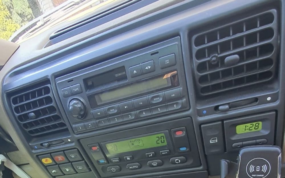 Zmieniarka USB Land Rover Discovery 2