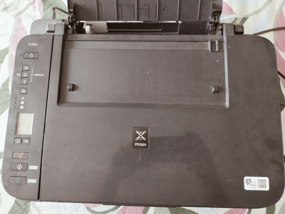 Impressora multifunções Canon.