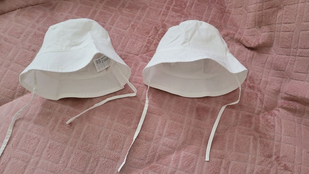 Sprzedam kapelusze dla bliźniaków H&M 74/80