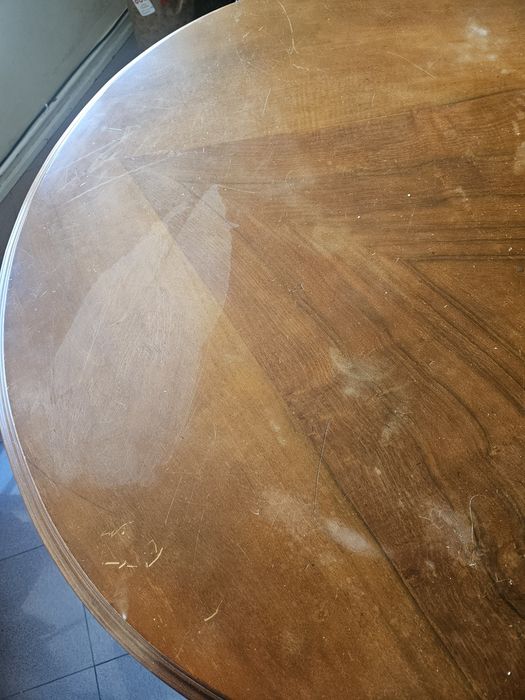 Mesa de madeira.