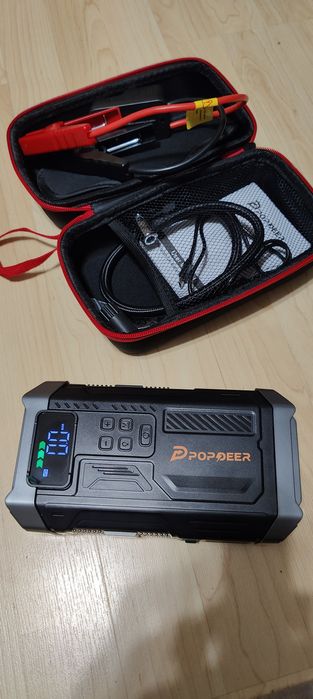 Booster samochodowy z pompką