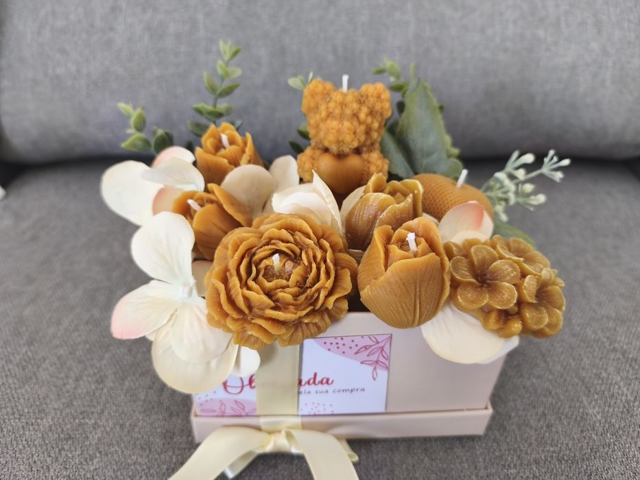 Arranjo de flores de cera perfumada