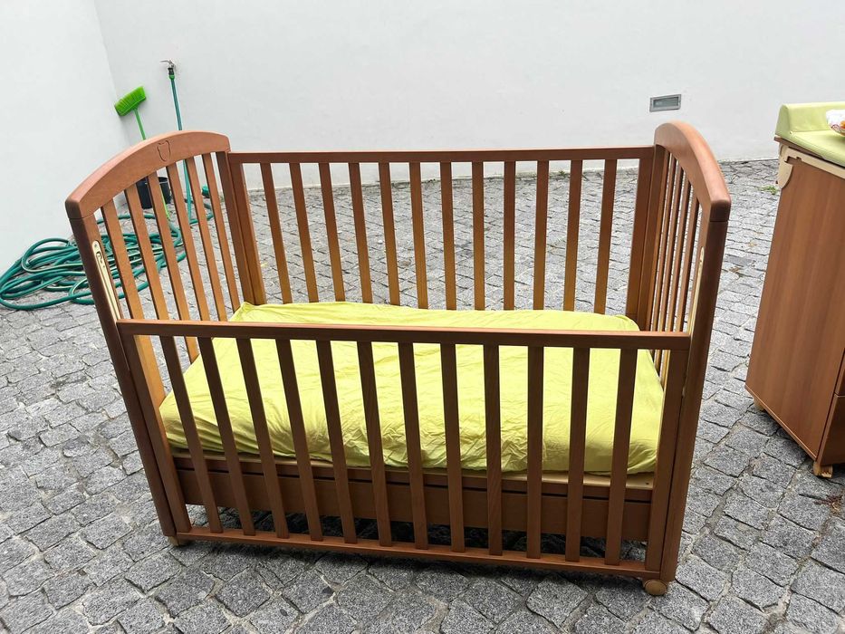 Berço /Cama e Móvel Banheira  Pre Natal