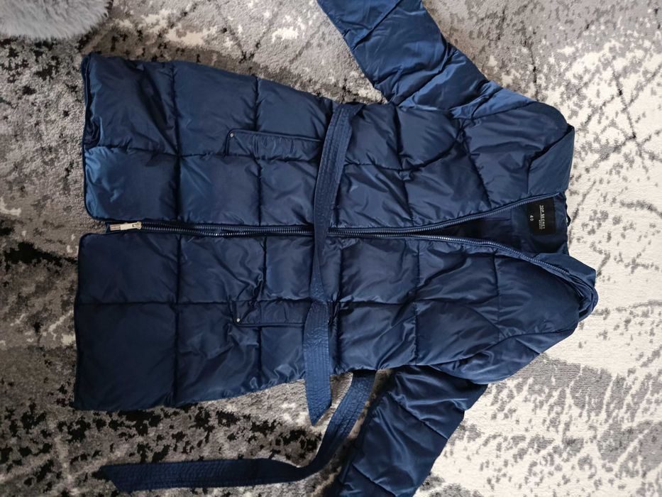 Ciepła,dluzsza kurtka