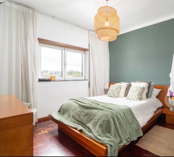 Quarto de casal em madeira macica