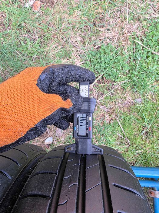 Opony letnie klasy średniej FALKEN 165/60/14 ok. 6,5 mm 2021 r