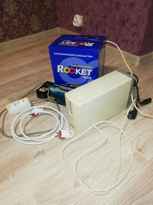 Інвертор,безперебійний,перетворювач напруги