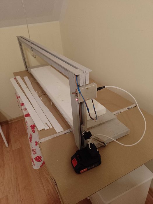 Gilotyna do styropianu 131cm ,możliwość zasilania z akumulatora 18-21V