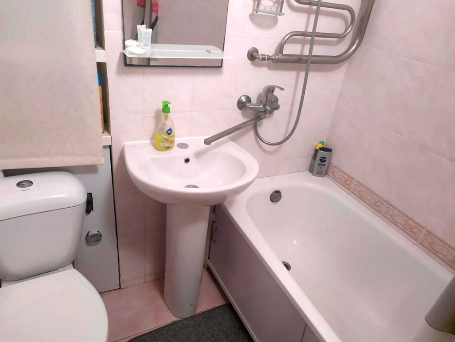 Сдам посуточно/почасово 1 ком квартиру с ремонтом,ул г.Петрова,у парка