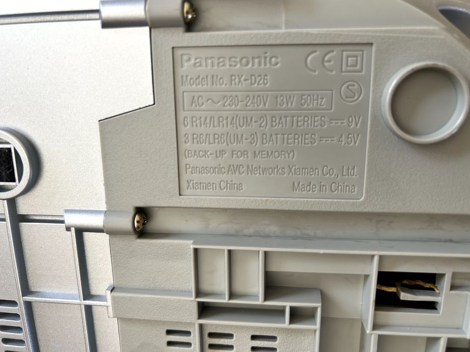 Sistema de som Panasonic RX-D26 (CD/cassetes/rádio)