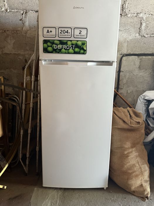 Продам холодильник Delfa