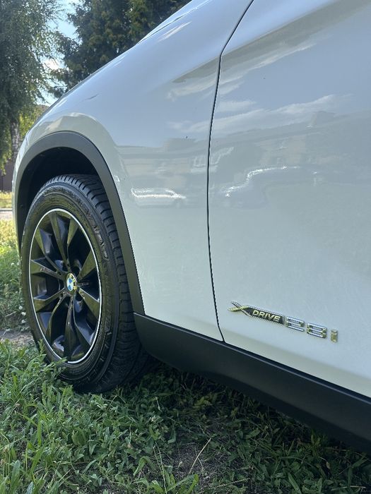 Авто BMW X1. Повний привід, бензин