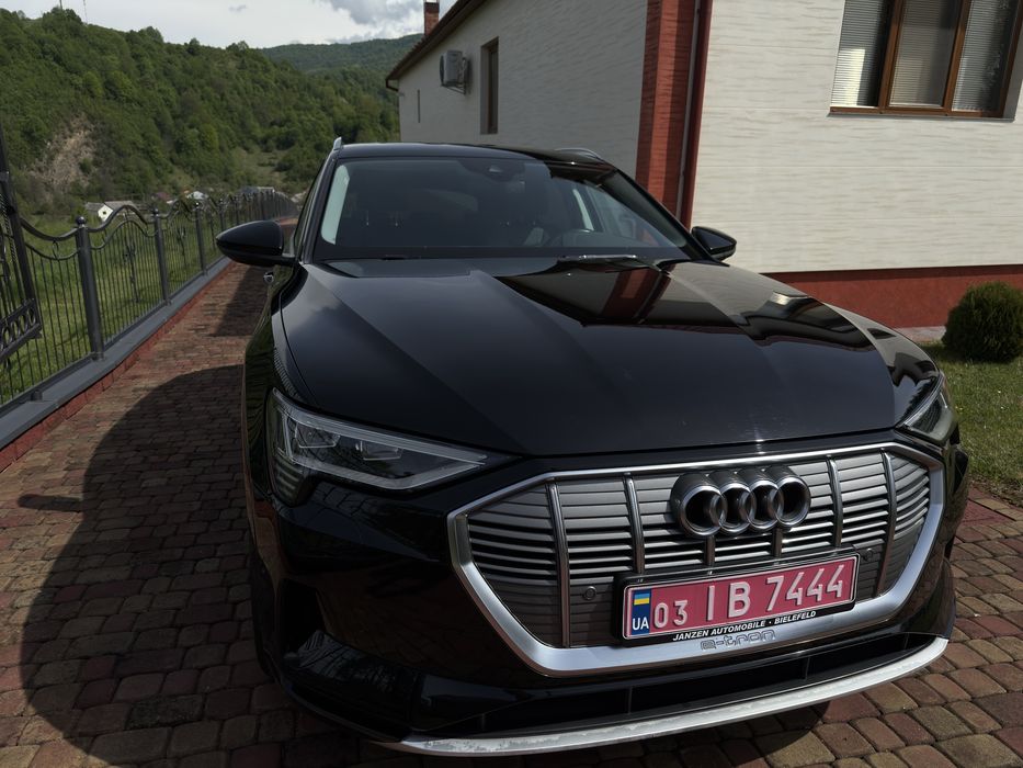 Audi E-tron  55  95Kwt 408 к.с Європа!!
