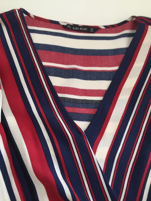 Blusa nova Zara tam M em azul vermlho branco