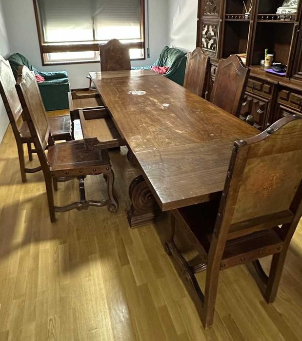 Mesa de jantar madeira maciça extensível c/ gavetas (com 8 cadeiras)
