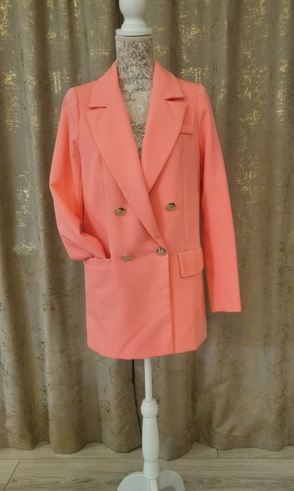 Żakiet damski dwurzędowy