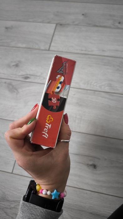 Puzzle z bajki auta mcqueen