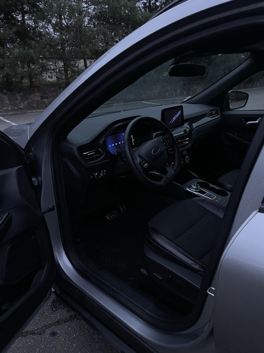 Продам Ford Escape 1.5 2024 року