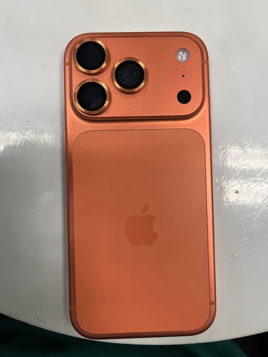 Iphone 17 pro a venda com 2 meses de uso novo 100% de bateria