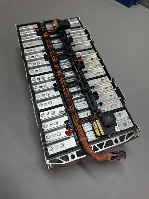 Акумуляторний модуль 16s та 8S2P Li-Ion Samsung SDI (BMW)