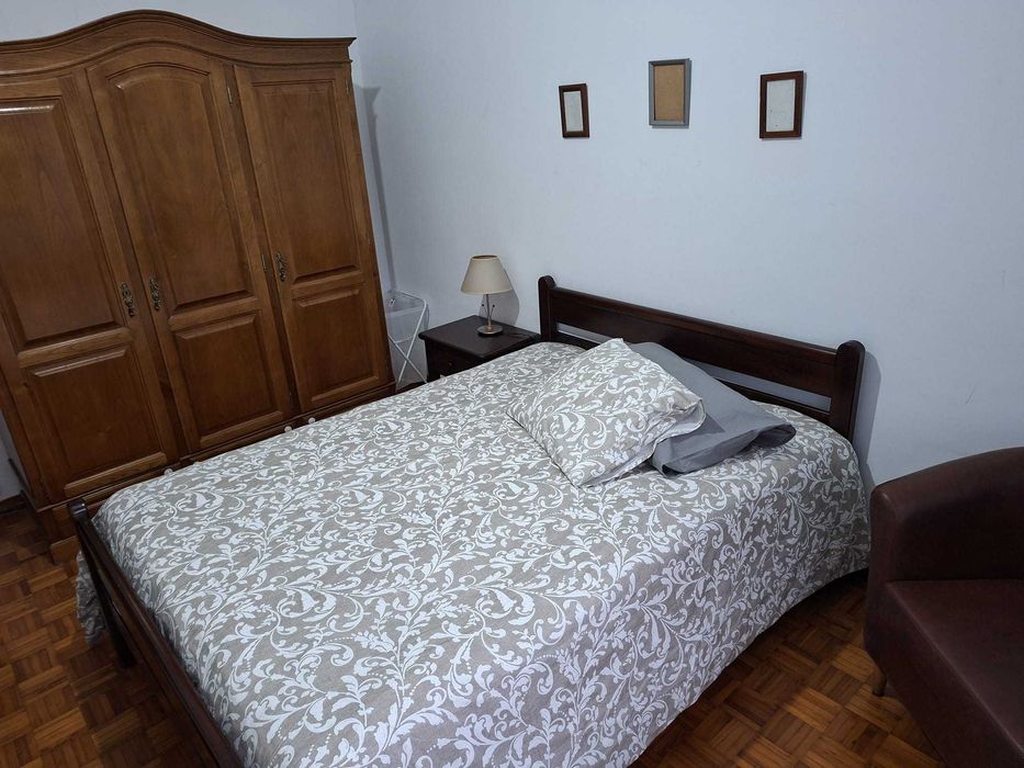 Quarto Feijo; Almada, perto do metro