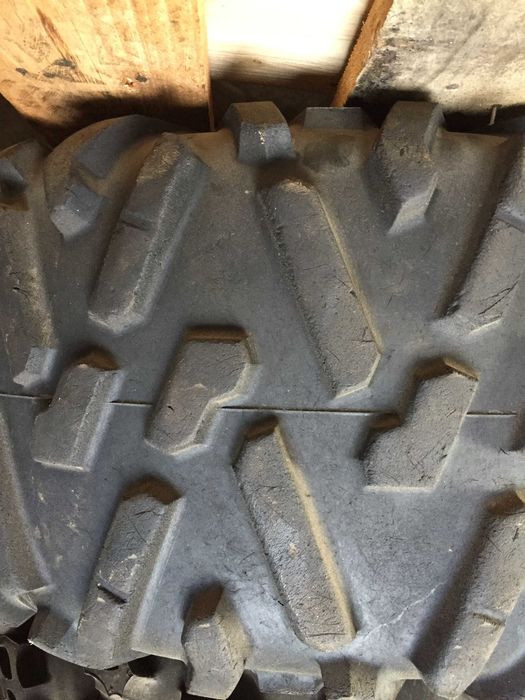 Vendo 4 Pneus CAN-AM