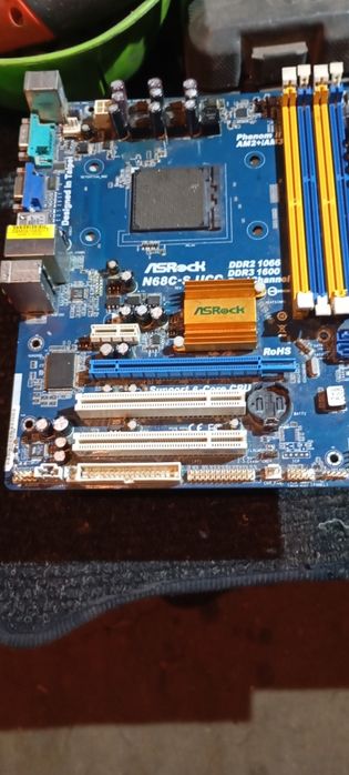 Продам комплектуючі до пк Відіо карти, плати ,процесори, блоки живленн