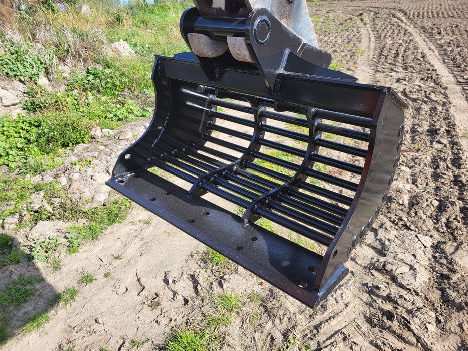 Łyżka ażurowa przesiewowa do przesiewania kamienia tłucznia kostki