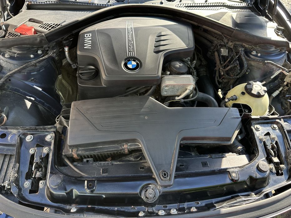 BMW F30 328i Luxury Line
