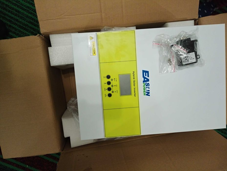 В наявності! Автономні гібридні Інвертора EAsun 2.4-3.6KW