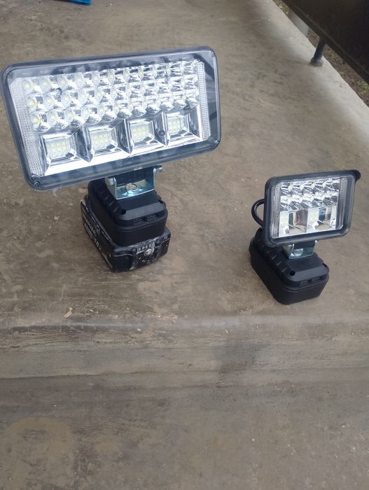 Макіта Прожектор ліхтарик до батареї Макіта  ширина 22см