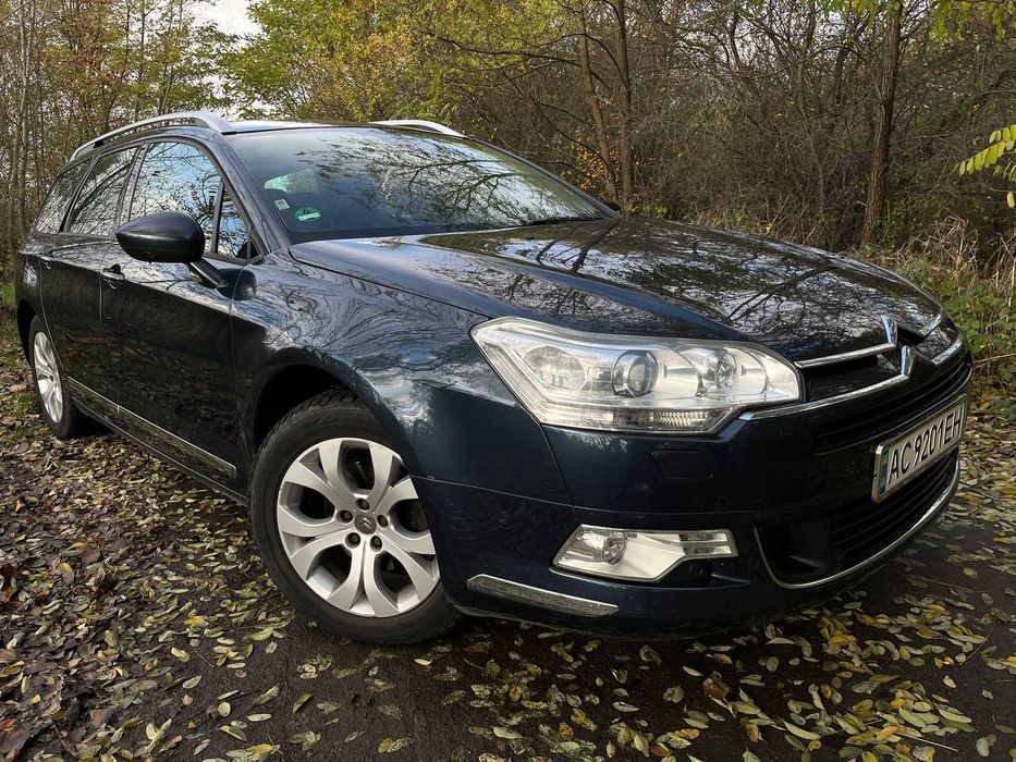 Продам надійний комфортний технічно справний автомобіль