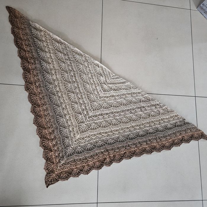 Chusta robiona ręcznie na szydełku rękodzieło Handmade
