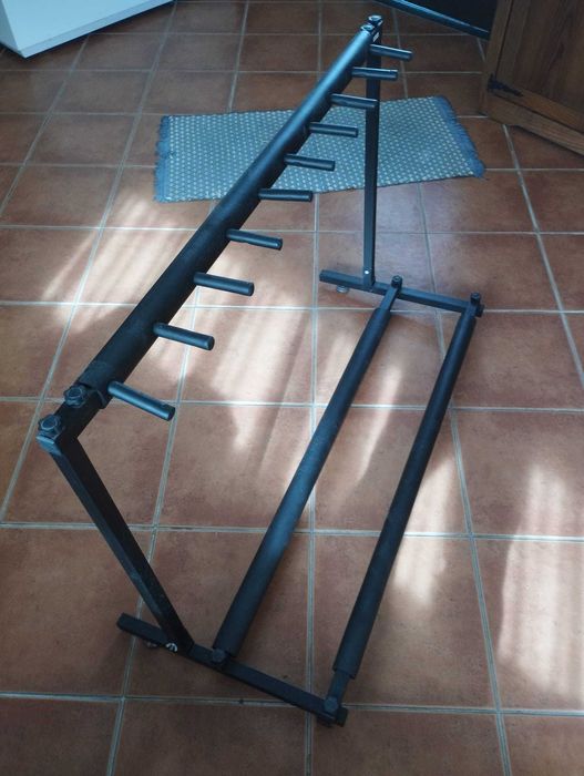 Suporte para 9 guitarras em ótimo estado