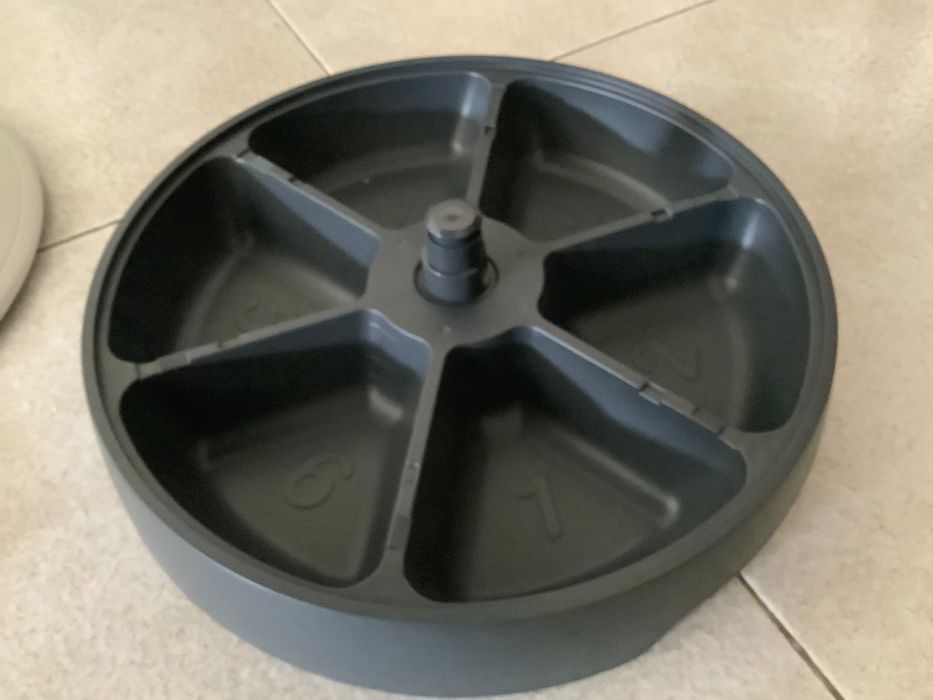 Dispensador de comida automático para gato ou cão pequeno