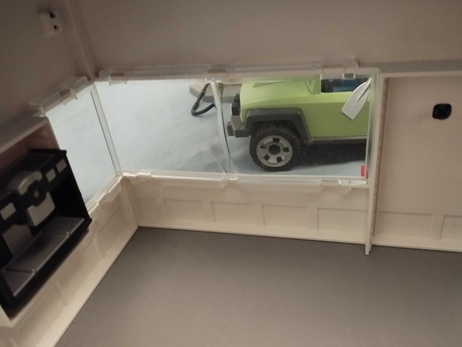 Playmobil City Life Stacja benzynowa 70201