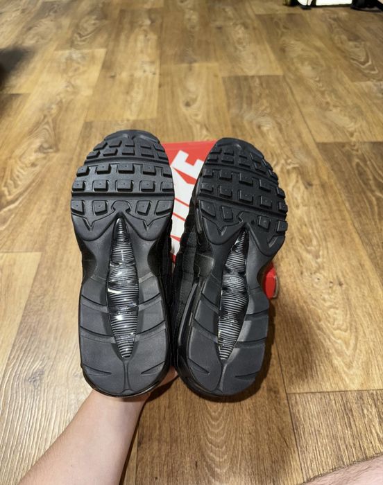Оригінальні кросівки Nike Air Max 95 black Essential