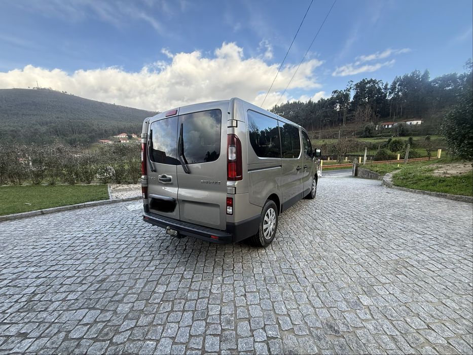Renault Trafic 8 Lugares